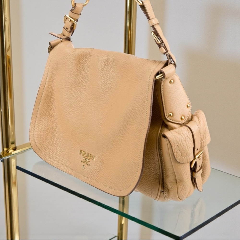 AUTHENTIC PRADA VITELLO DAINO BUTTERY TAN PEBBLE LEATHER HOBO LUXE SHOULDER BAG.